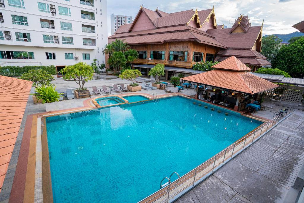 Khum Phucome Hotel 